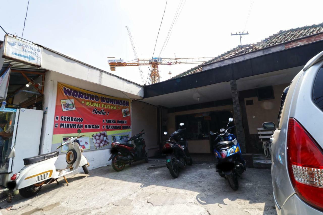 Borneo Hostel Джакарта Екстериор снимка