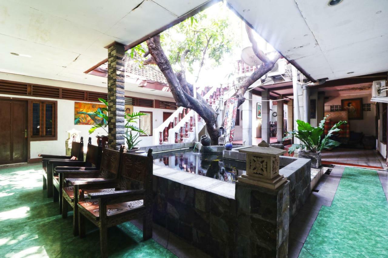 Borneo Hostel Джакарта Екстериор снимка