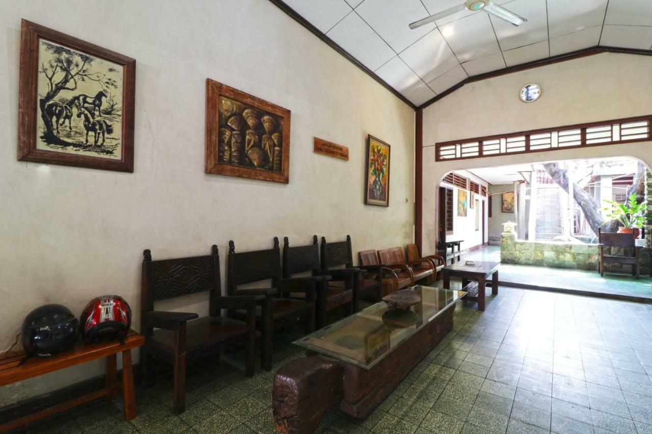 Borneo Hostel Джакарта Екстериор снимка